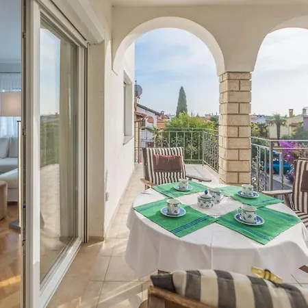 Elegant Two-bedroom With Terrace In