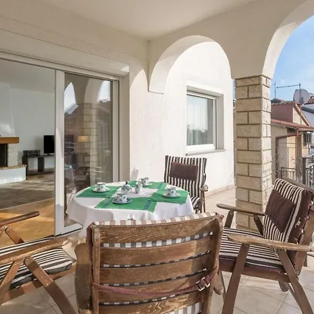 Elegant Two-bedroom With Terrace In * Rovinj