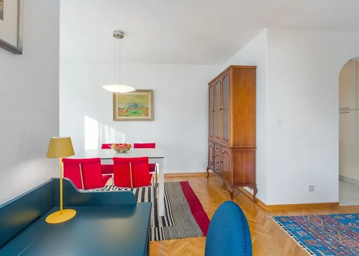Elegant Two-bedroom With Terrace In Ρόβινι